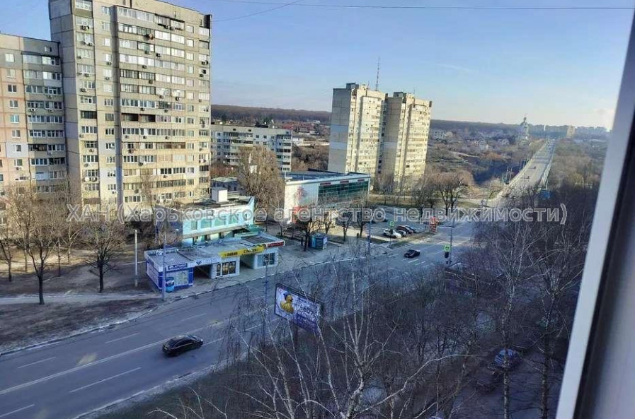 Продам квартиру, Ахсарова Энвера ул. , 4  ком., 86 м², капитальный ремонт 