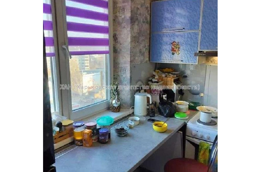 Продам квартиру, Ахсарова Энвера ул. , 4  ком., 86 м², капитальный ремонт 