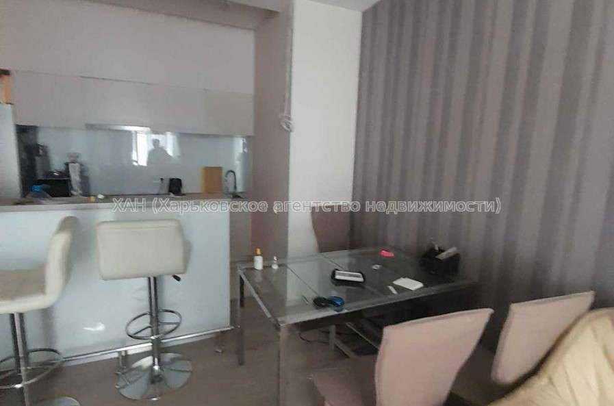 Продам квартиру, Науки просп. , 2  ком., 71 м², евроремонт 