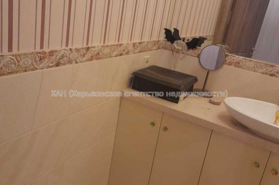 Продам квартиру, Науки просп. , 2  ком., 71 м², евроремонт 