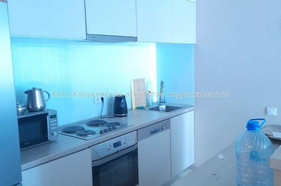 Продам квартиру, Науки просп. , 2  ком., 71 м², евроремонт 