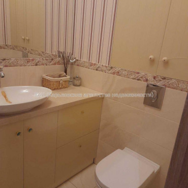 Продам квартиру, Науки просп. , 2  ком., 71 м², евроремонт 