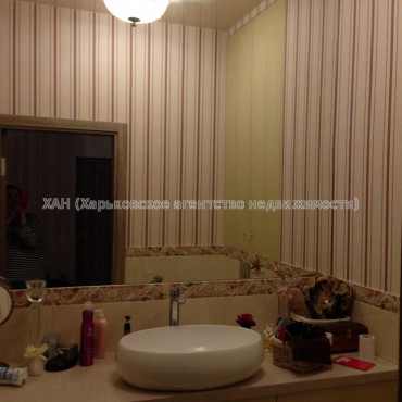 Продам квартиру, Науки просп. , 2  ком., 71 м², евроремонт 