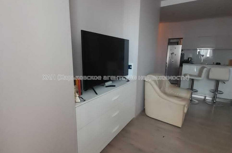 Продам квартиру, Науки просп. , 2  ком., 71 м², евроремонт 