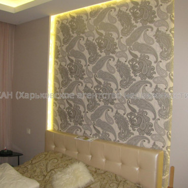 Продам квартиру, Науки просп. , 2  ком., 71 м², евроремонт 