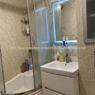 Продам квартиру, Библика ул. , 3 кім., 64 м², капитальный ремонт 