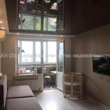 Продам квартиру, Библика ул. , 3 кім., 64 м², капитальный ремонт 