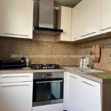 Продам квартиру, Библика ул. , 3 кім., 64 м², капитальный ремонт 