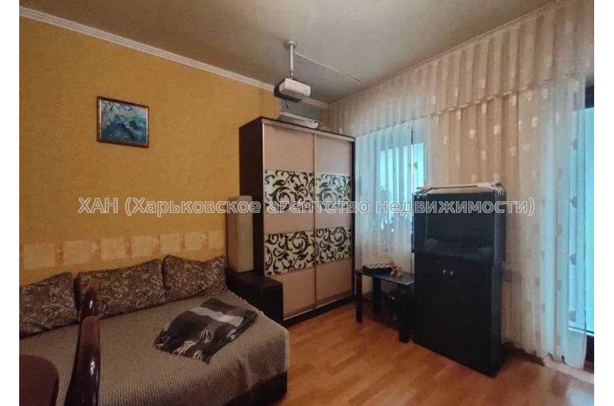 Продам квартиру, Науки просп. , 2 кім., 60 м², косметический ремонт 