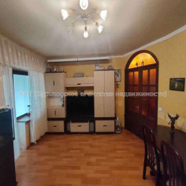 Продам квартиру, Науки просп. , 2 кім., 60 м², косметический ремонт