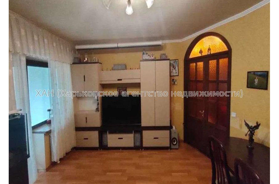 Продам квартиру, Науки просп. , 2 кім., 60 м², косметический ремонт 