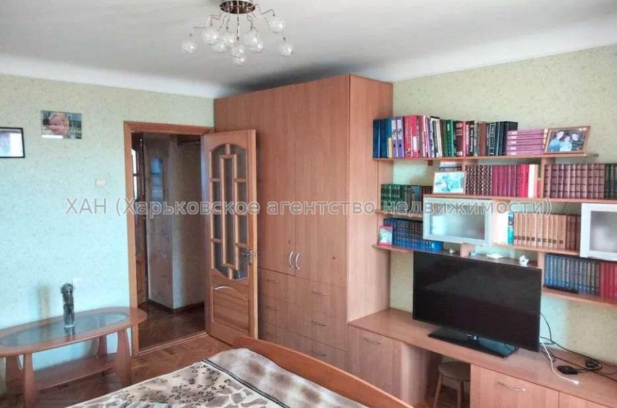 Продам квартиру, Европейская ул. , 3 кім., 89 м², капитальный ремонт 