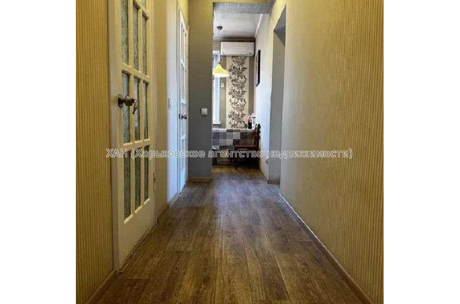 Продам квартиру, Азербайджанская ул. , 2 кім., 61 м², косметический ремонт 