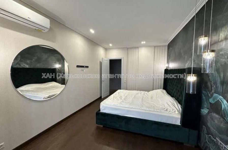 Продам квартиру, Клеменова Дача ул. , 3  ком., 144 м², авторский дизайн 