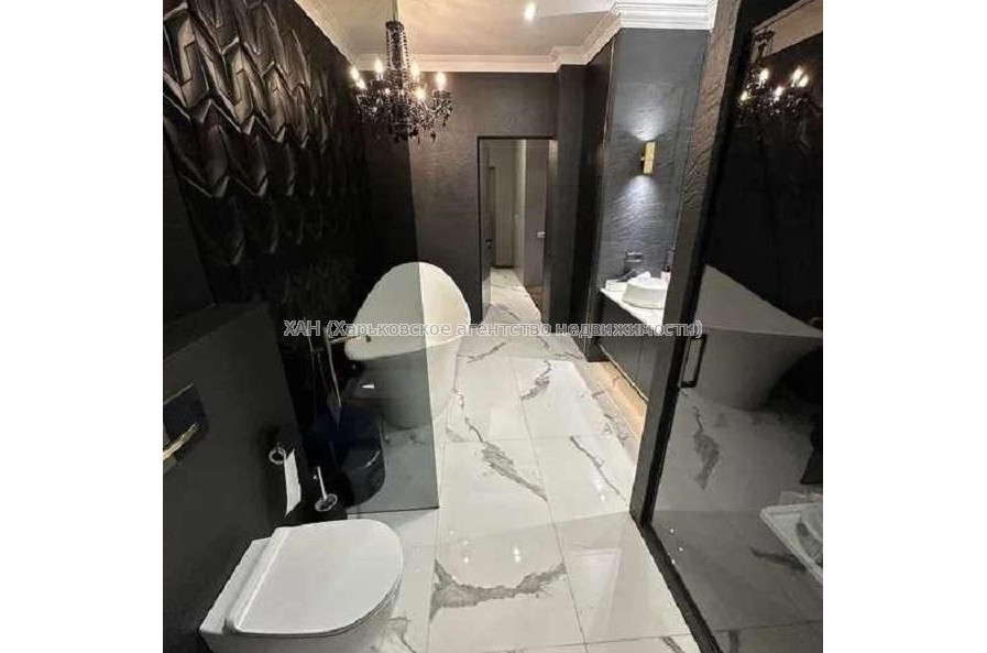Продам квартиру, Клеменова Дача ул. , 3  ком., 144 м², авторский дизайн 