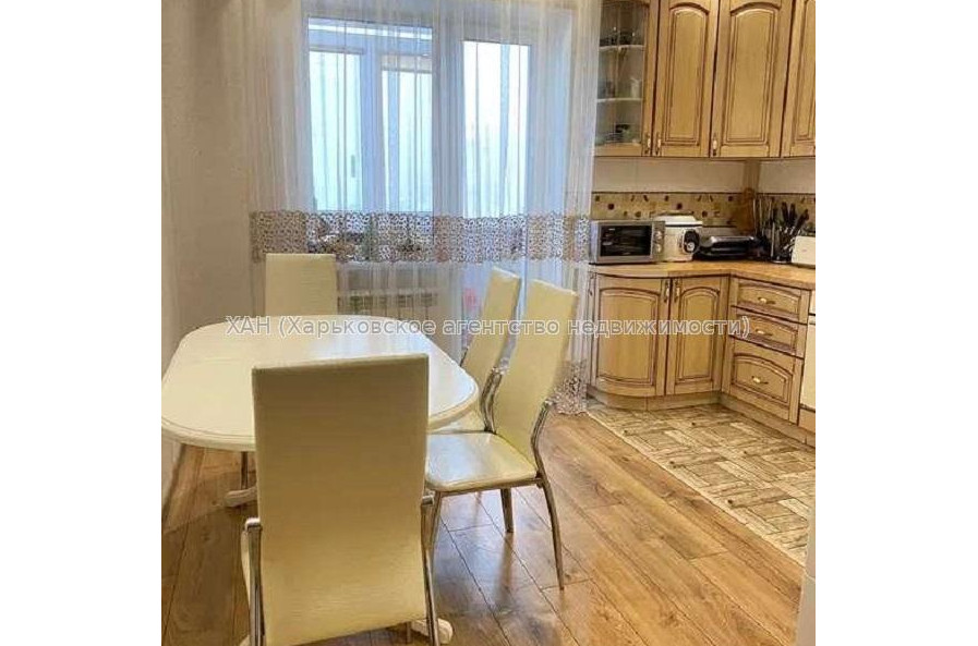 Продам квартиру, Кричевского ул. , 2  ком., 64 м², евроремонт 