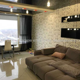 Продам квартиру, Барабашова академика ул. , 2  ком., 75 м², авторский дизайн