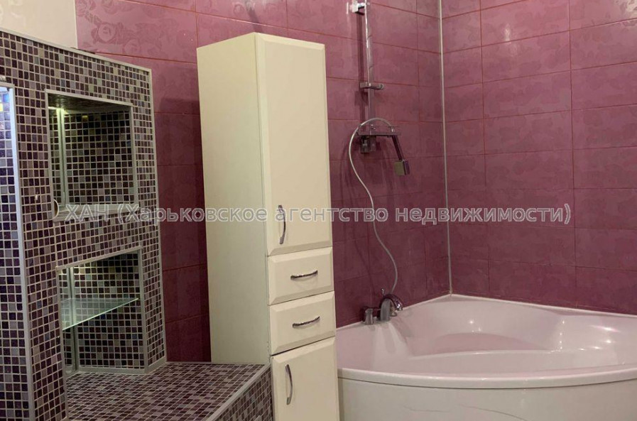 Продам квартиру, Барабашова академика ул. , 2 кім., 75 м², авторский дизайн 