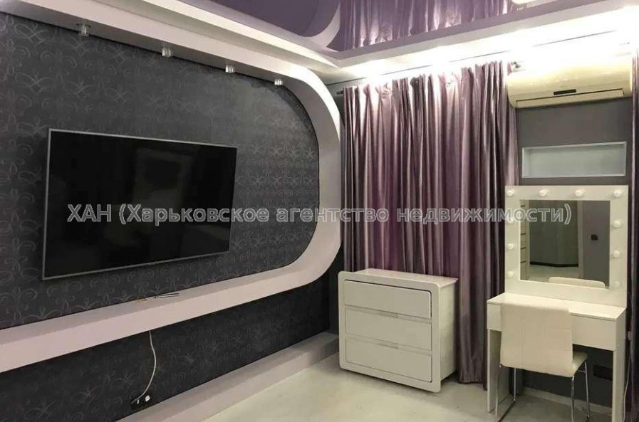 Продам квартиру, Барабашова академика ул. , 2  ком., 75 м², авторский дизайн 