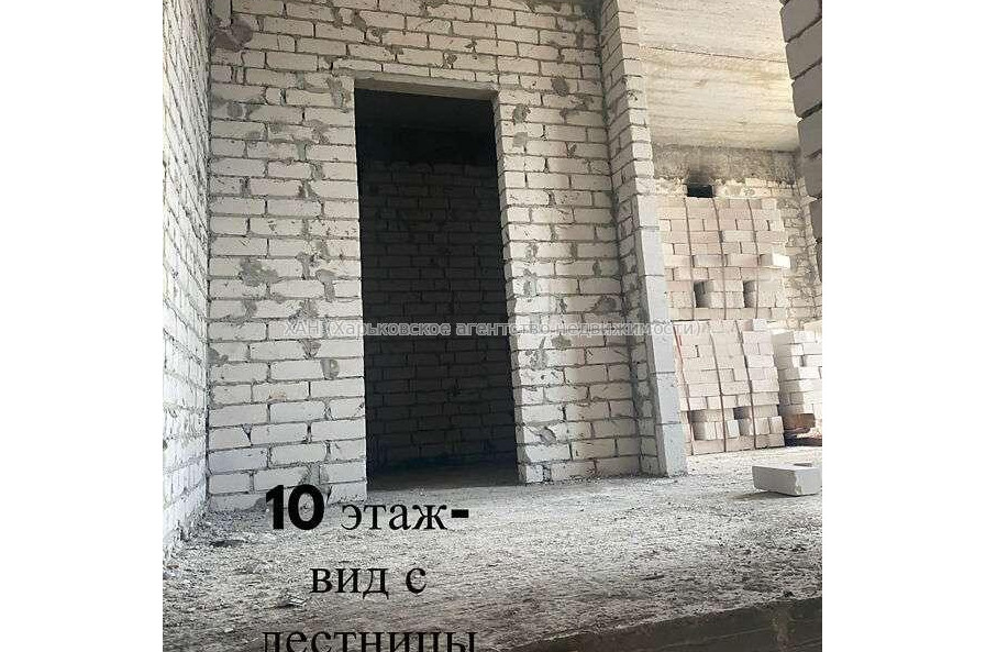 Продам квартиру, Пискуновский пер. , 3  ком., 70 м², без внутренних работ 