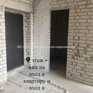Продам квартиру, Пискуновский пер. , 3  ком., 70 м², без внутренних работ 