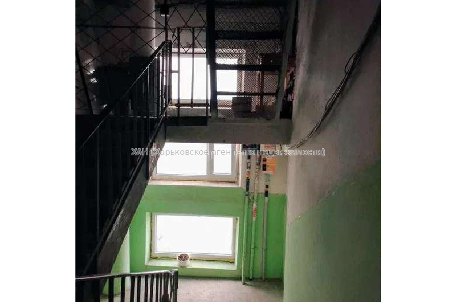 Продам квартиру, Валентиновская ул. , 3 кім., 65 м², капитальный ремонт 