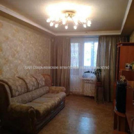 Продам квартиру, Валентиновская ул. , 3 кім., 65 м², капитальный ремонт
