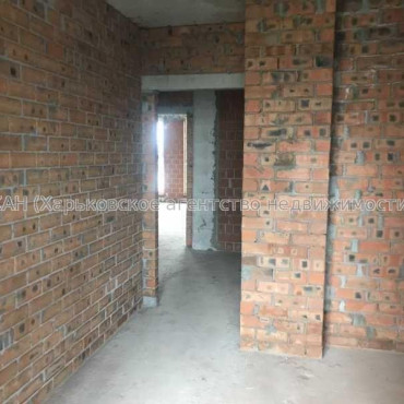 Продам квартиру, Валентиновская ул. , 2  ком., 72 м², без внутренних работ 