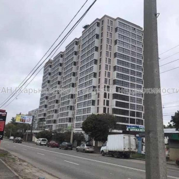 Продам квартиру, Валентиновская ул. , 2  ком., 72 м², без внутренних работ 