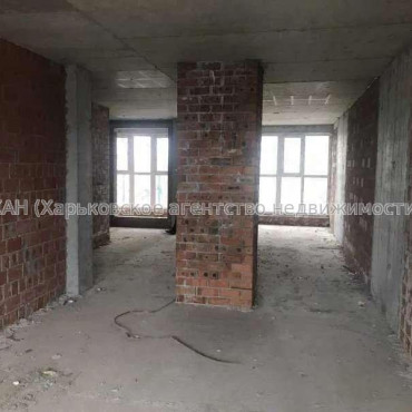 Продам квартиру, Валентиновская ул. , 2  ком., 72 м², без внутренних работ 