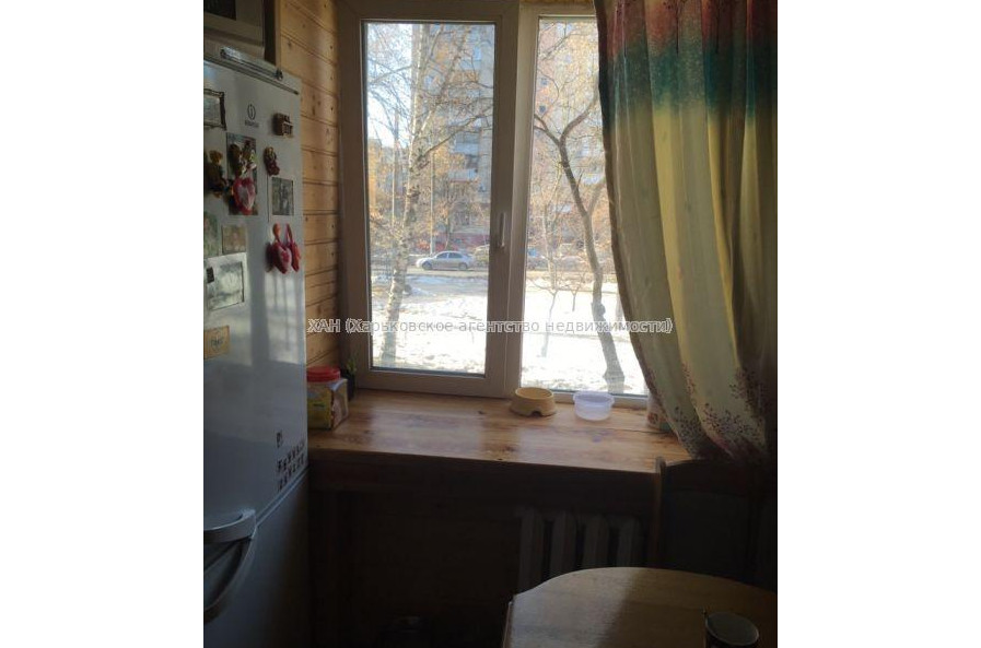 Продам квартиру, Деревянко ул. , 2 кім., 56 м², капитальный ремонт 
