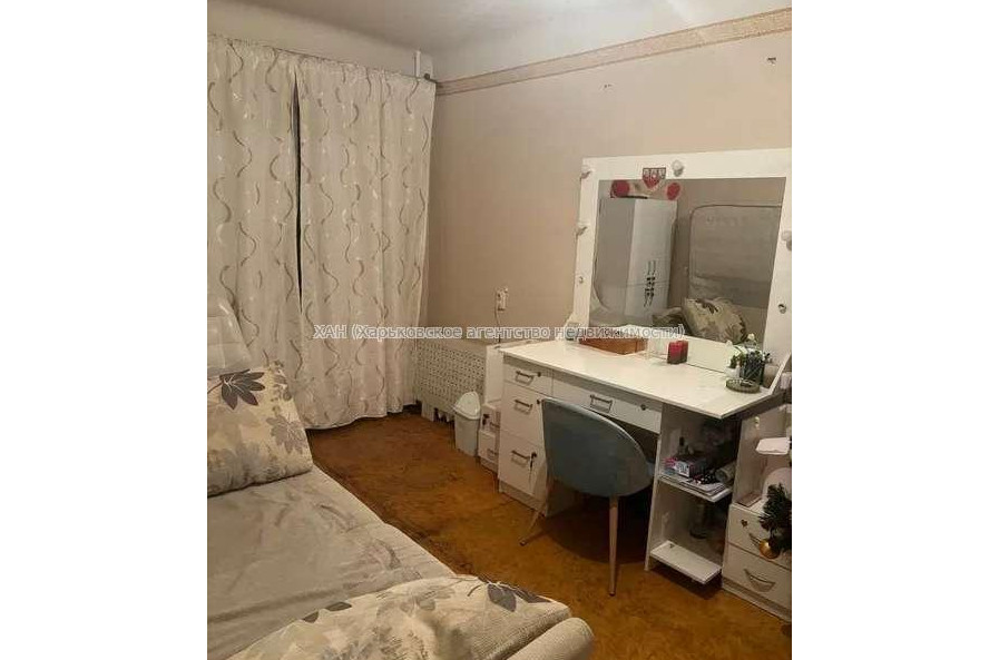 Продам квартиру, Деревянко ул. , 2 кім., 56 м², капитальный ремонт 