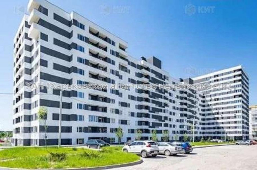 Продам квартиру, Героев Харькова просп. , 3  ком., 96 м², без внутренних работ 