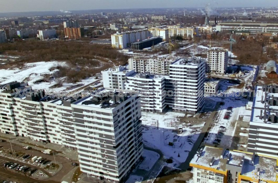 Продам квартиру, Героев Харькова просп. , 3  ком., 96 м², без внутренних работ 