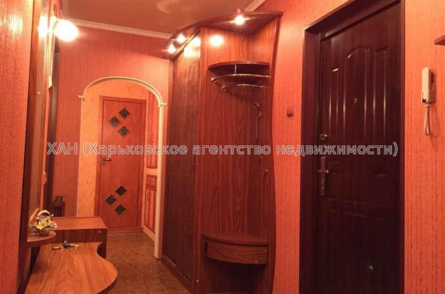 Продам квартиру, Астрономическая ул. , 2  ком., 63 м², косметический ремонт 