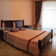 Продам квартиру, Воскресенская ул. , 2 кім., 57 м², капитальный ремонт 