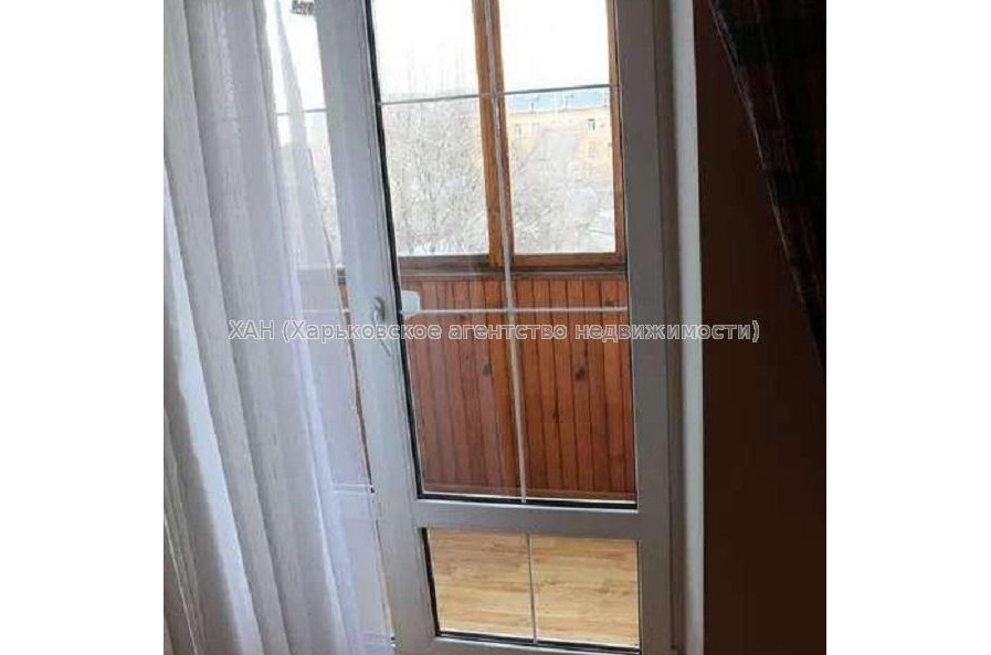 Продам квартиру, Воскресенская ул. , 2 кім., 57 м², капитальный ремонт 