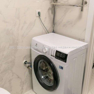 Продам квартиру, Архитекторов ул. , 1 кім., 54 м², евроремонт 