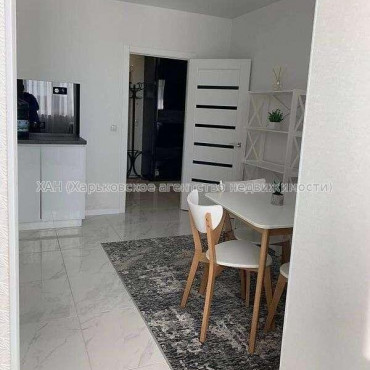 Продам квартиру, Архитекторов ул. , 1 кім., 54 м², евроремонт 