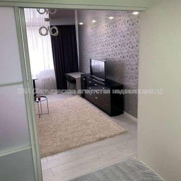 Продам квартиру, Архитекторов ул. , 1 кім., 54 м², евроремонт 