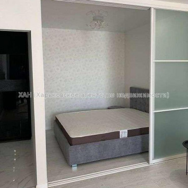 Продам квартиру, Архитекторов ул. , 1 кім., 54 м², евроремонт 