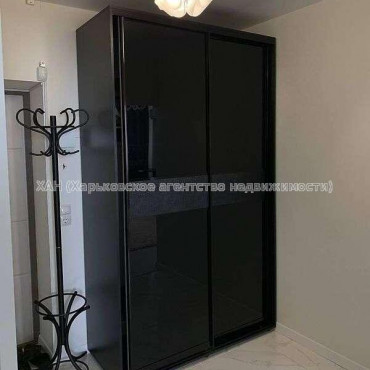 Продам квартиру, Архитекторов ул. , 1 кім., 54 м², евроремонт 