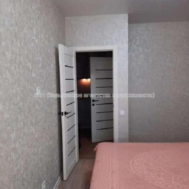 Продам квартиру, Шевченковский пер. , 2 кім., 37 м², капитальный ремонт 