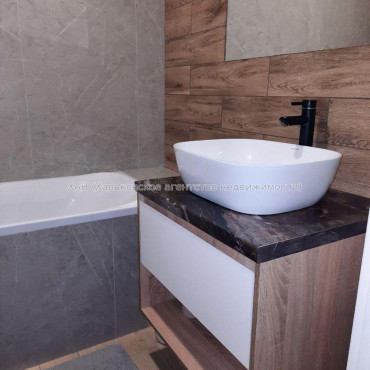 Продам квартиру, Шевченковский пер. , 2 кім., 37 м², капитальный ремонт 