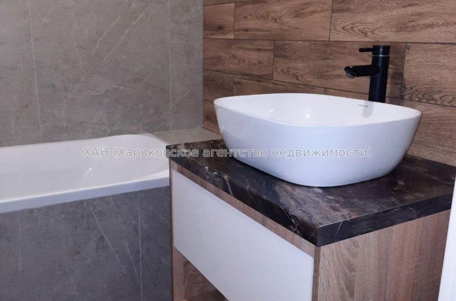 Продам квартиру, Шевченковский пер. , 2 кім., 37 м², капитальный ремонт 