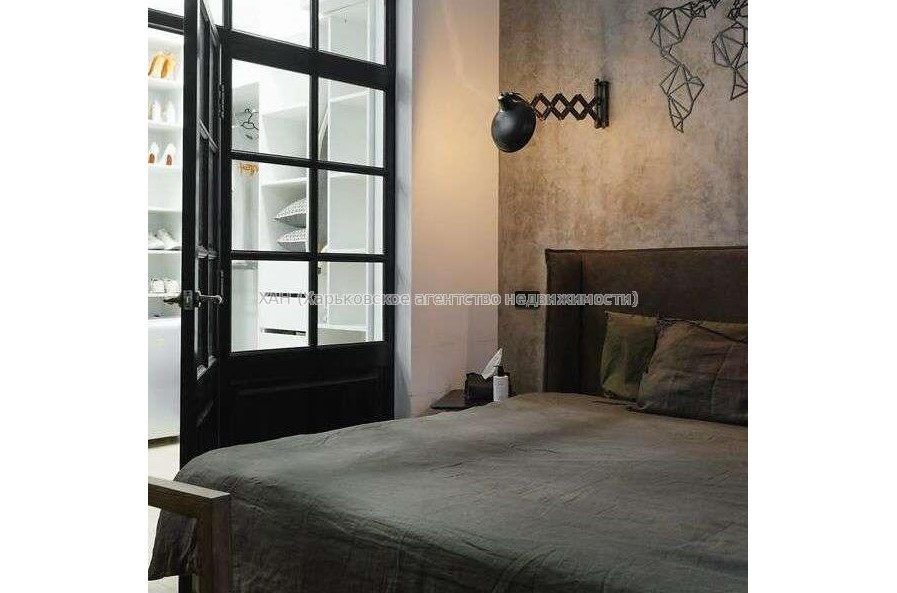 Продам квартиру, Науки просп. , 3  ком., 104 м², авторский дизайн 