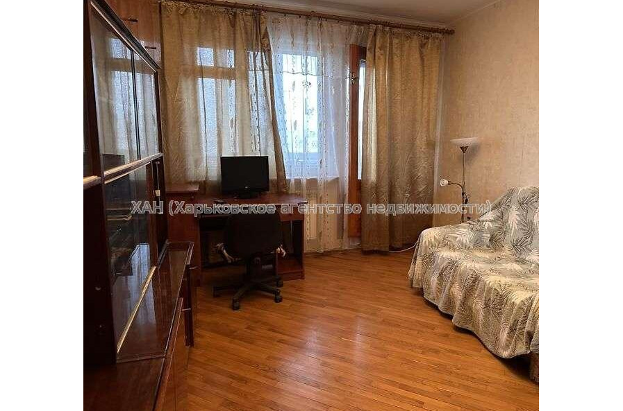 Продам квартиру, Академика Павлова ул. , 4 кім., 83 м², косметический ремонт 