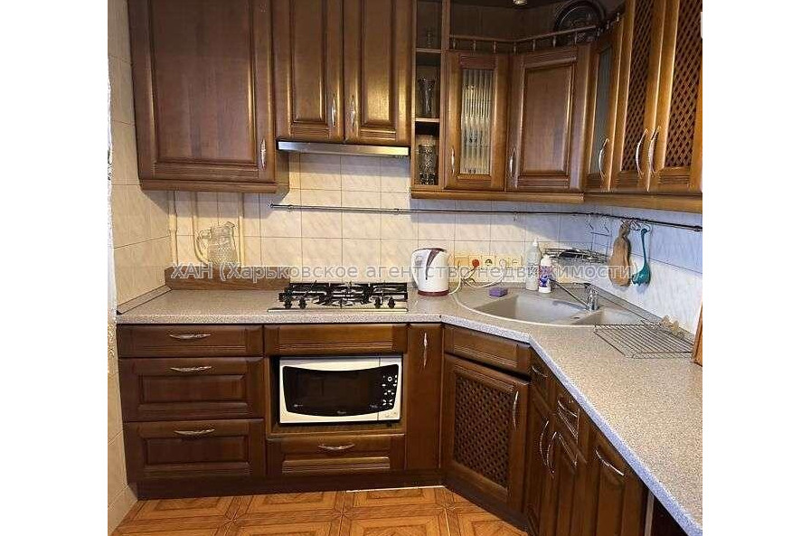 Продам квартиру, Академика Павлова ул. , 4 кім., 83 м², косметический ремонт 