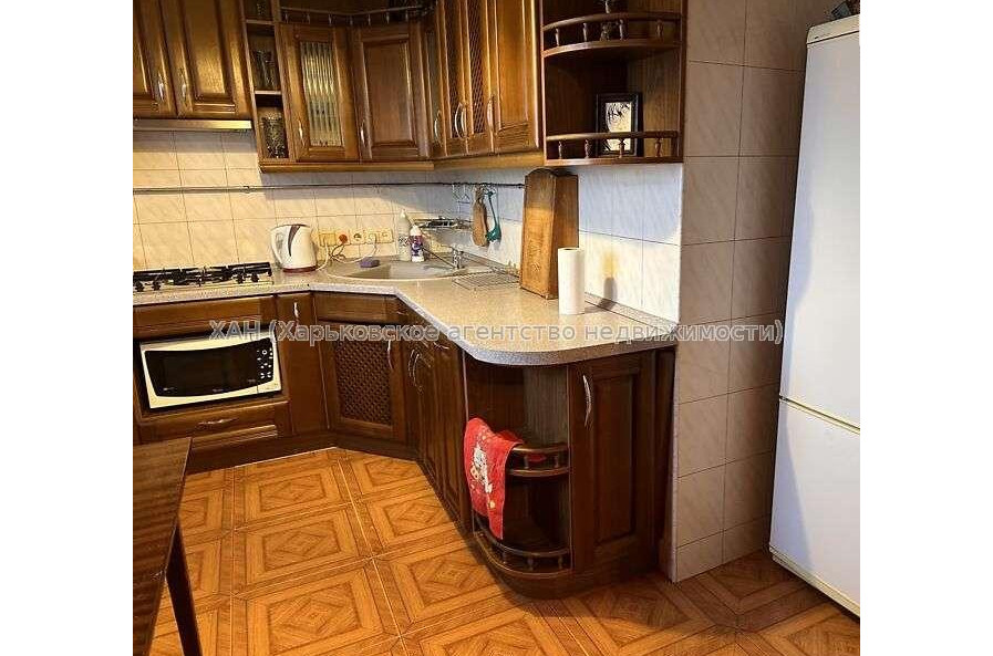 Продам квартиру, Академика Павлова ул. , 4 кім., 83 м², косметический ремонт 