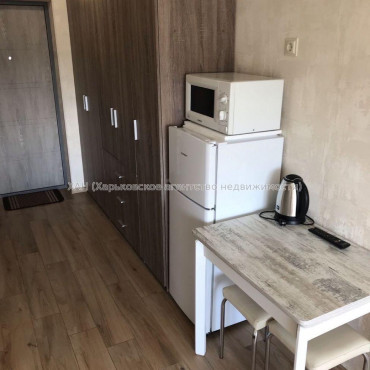 Продам квартиру, Ковалевская ул. , 1  ком., 19 м², капитальный ремонт 